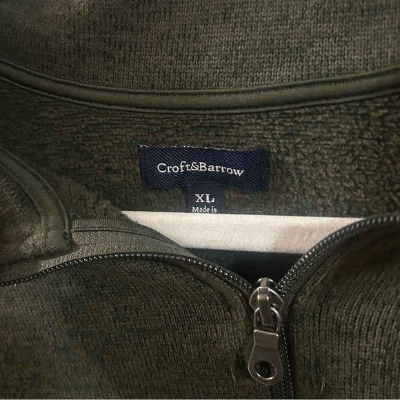 Men’s Quarter-Zip Sweatshirt - Picture 1 of 4